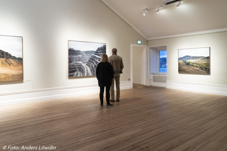 Helene Schmitz´s utställning, Thinking Like A Mountain.